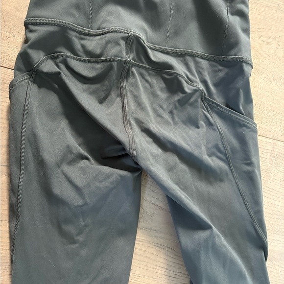 Lululemon Fast & Free Leggings - Picture 10 of 12